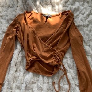 Crossover tie long sleeve